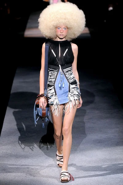 Look 43